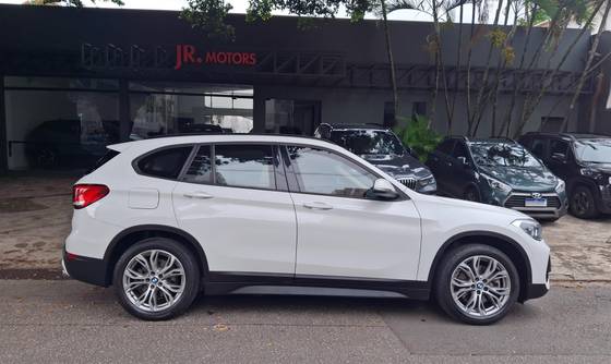 BMW X1 2.0 16V TURBO ACTIVEFLEX SDRIVE20I X-LINE 4P AUTOMÁTICO BMW X1 2.0 16V TURBO ACTIVEFLEX SDRIVE20I X-LINE 4P AUTOMÁTICO